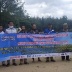 KNTI Aceh Besar dan LSM Lakukan Aksi Bersih Pantai dan Tanam Mangrove