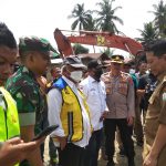 Didampingi Wakapolres, Menteri PUPR Tinjau Lokasi Banjir di Aceh Utara